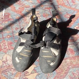 Mad Roc climbing shoes